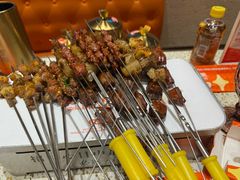 -小董哥烤串·爆汁大油边(故宫店)