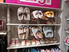 -唯品会(北京国瑞城店)