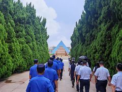 -上海市龙华烈士陵园