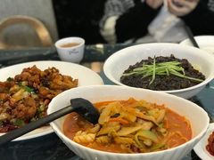 辣海鲜面-桃园中华料理炸酱面(燕儿岛路店)