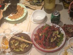 -老街烧烤大排档·地道湖北菜·龙虾馆(汉口火车站店)