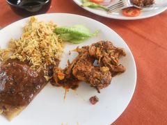 -Lake Shore Hotel & Restaurant