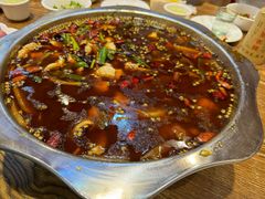 -乡土特色.冷锅鱼.牦牛肉汤锅