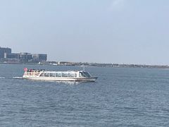 -上海滴水湖皇冠假日酒店