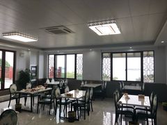 大堂-七的湖·晚芳亭·阳澄湖农家菜·大闸蟹(莲花岛店)