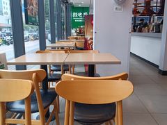 -老乡鸡(武汉中南梅苑小区地铁站店)