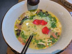 -芸南道·过桥米线(昆明老街旗舰店)