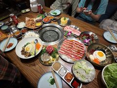 -明洞阿姨·韩式酱蟹烤肉·创意料理(三元桥店)