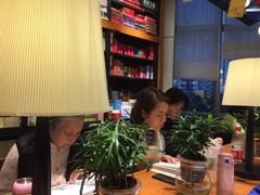 -西西弗书店&矢量咖啡(凯德晶萃广场店)