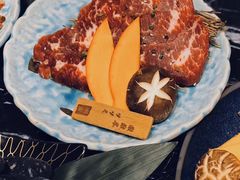 -山川小町·极番烧肉(新地假日广场店)