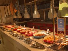 自助取餐区-海口绿发希尔顿酒店-田园汇自助餐·三文鱼·海鲜