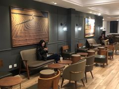 大堂-星巴克臻选(广州沙面店)