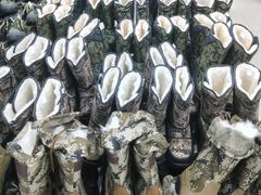 -火狐狸服装批发城(解放大街店)