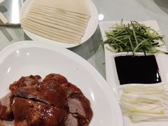 新雅片皮鸭-新雅粤菜馆(南京东路店)