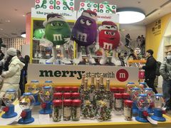 -m豆巧克力世界(上海世茂广场店)