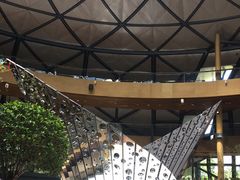 -上海滴水湖皇冠假日酒店