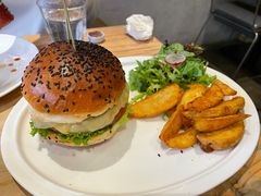 招牌牛肉汉堡-UPPER KITCHEN(延安路店)
