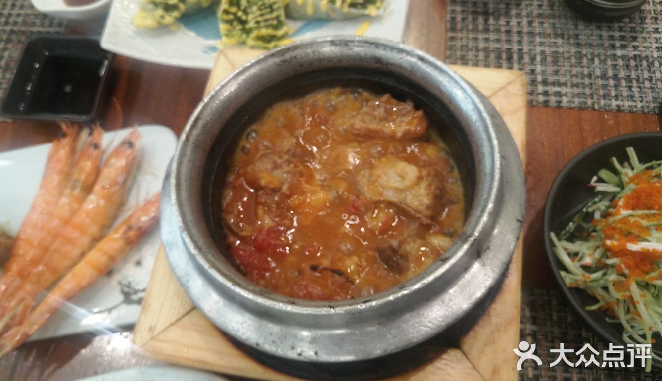 三文鱼和甜虾都很新鲜啦！