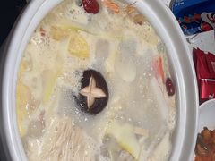 -三人行骨头王火锅(长寿店)