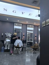 -藤野造型烫染·漂发