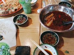 -小熊纪称盘麻辣烫
