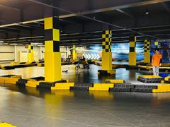 -极限PLAY运动娱乐新世界·团建派对潮玩休闲馆·室内蹦极高空游乐园