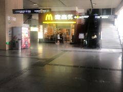 -麦当劳(轻轨曹杨路店)