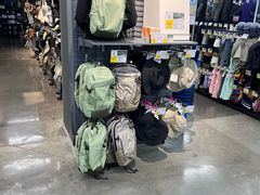 -迪卡侬(大英山店)