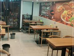 大堂-小欢喜烧烤大排挡•龙虾(南车站路店)