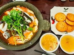 金牌石锅鱼-华仔土鸡店(三元里分店)