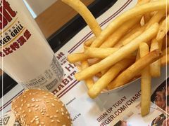 -The Habit Burger Grill 哈比特汉堡(世博店)