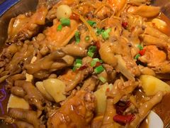 鸡翅煲-胖哥俩肉蟹煲(湖滨银泰in77店)