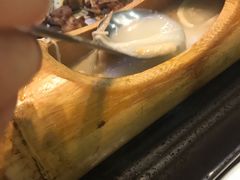 -香巴拉云南餐厅(华莱坞店)