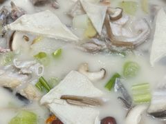 -滇香肴·云南菜蒸汽石锅鱼(云南北路店)