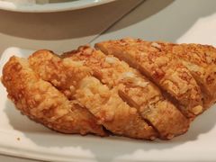 自制蒜蓉面包-Oyster Talks 四度蚝法餐厅