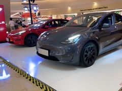 -TESLA 特斯拉(北京颐堤港体验店)