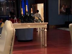 -龙虾酒吧扒房(宁波香格里拉店)