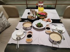 -红鼎豆捞·非遗鲍皇汤火锅(宝丰路店)