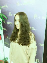 点击看大图 4-瑞豪专业烫染连锁