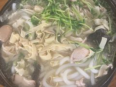 -丽虹云南过桥米线(兴工街店)