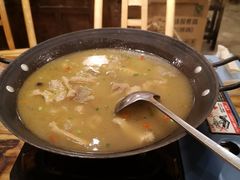 -霄汉牛三鲜湖北砂锅菜(万松园2店)