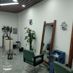 -V8潮牌·接发烫染连锁