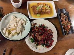 -隔壁老王·家常云南菜(花巷店)