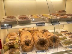 -HOT CRUSH趁热集合·现烤面包(环球港店)