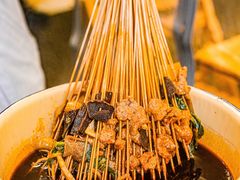 -拈签一笑黄牛肉辣卤串串