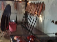 -黄记四更烤乳猪店