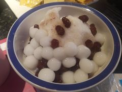 白雪冰汤圆-老甘家小龙虾江湖菜(邦兴花园店)