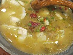 -周鱼小馆石锅酸菜鱼(活力汇店)