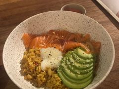 烟熏三文鱼牛油果饭-三秋舍·梦幻岛(小西路店)