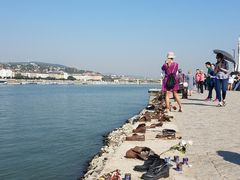 -多瑙河畔鞋履雕塑